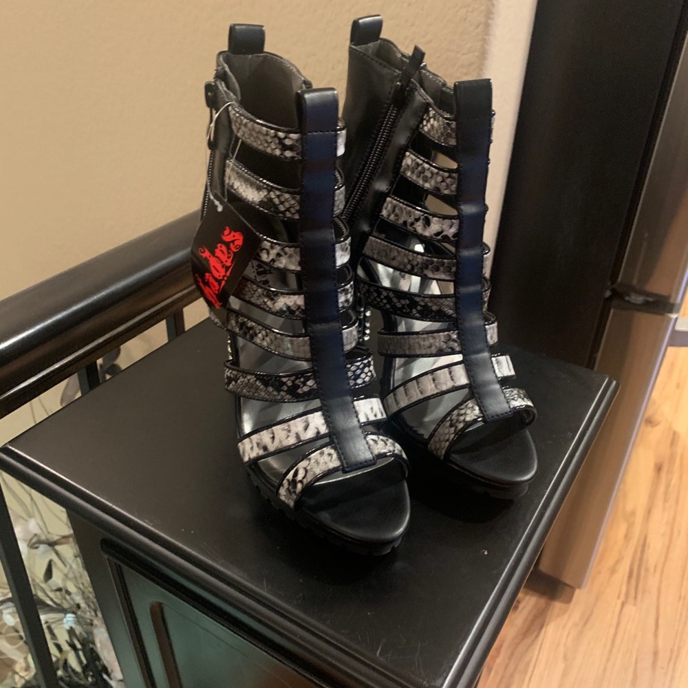 NIB Hades Metal Heels 7
